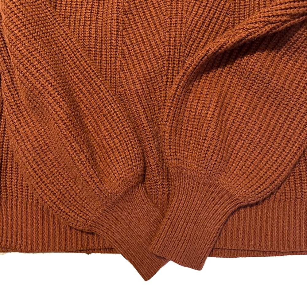 BE COOL Cropped Knit Crewneck Sweater in Rust - Picture 2 of 10